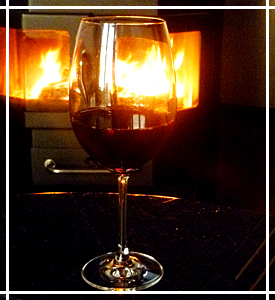 Und Abends ein kleines Glas Wein Und Abends ein kleines Glas Wein