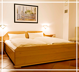 behagliches Doppelbettschlafzimmer behagliches Doppelbettschlafzimmer